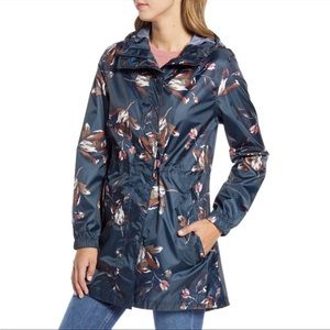 Joules Go Lightly packable rain coat, green floral, size 6